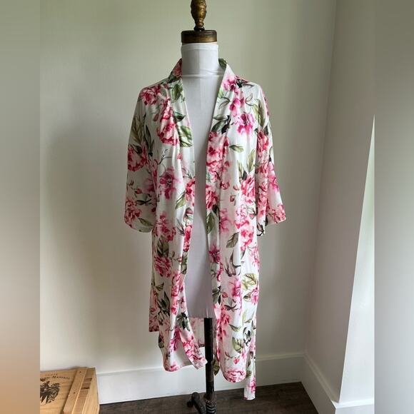 SHOW ME YOUR MUMU PINK FLORAL ROBE SHORT SLEEVE BRIDESMAID ONE SIZE - Picture 2 of 7